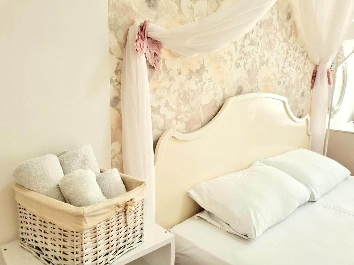 Rooms Villa Luigi Pančevo Exteriör bild