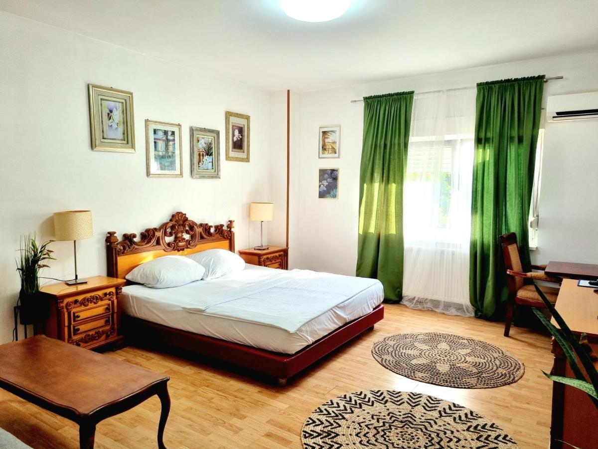 Rooms Villa Luigi Pančevo Exteriör bild