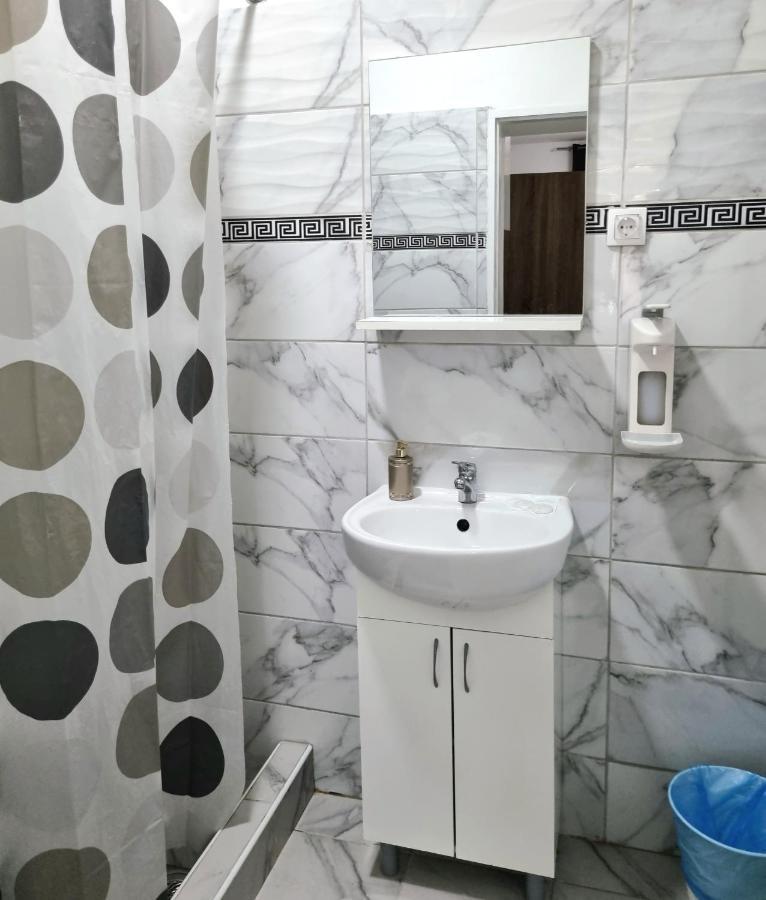 Rooms Villa Luigi Pančevo Exteriör bild