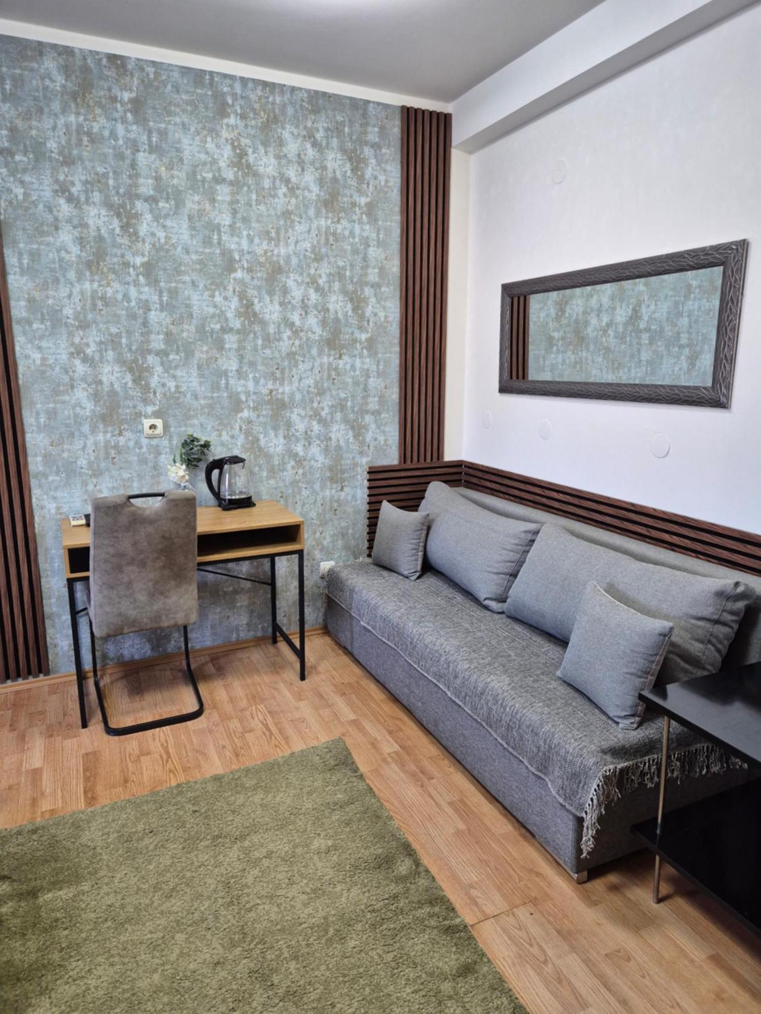 Rooms Villa Luigi Pančevo Exteriör bild